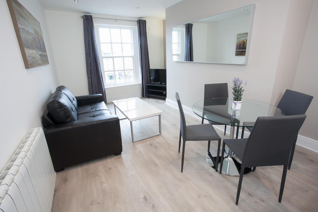 Temple Bar Essex Apartments Дублін Екстер'єр фото