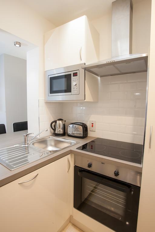 Temple Bar Essex Apartments Дублін Номер фото