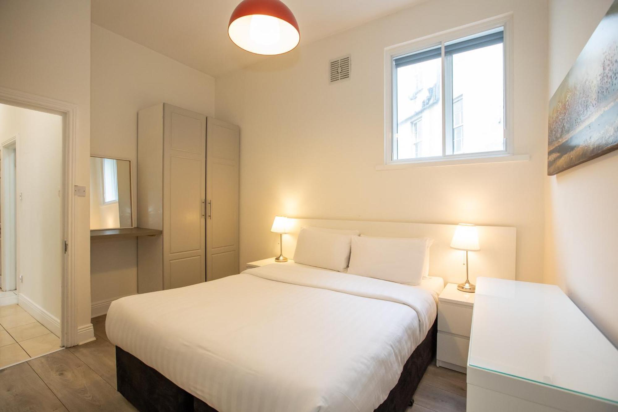 Temple Bar Essex Apartments Дублін Екстер'єр фото