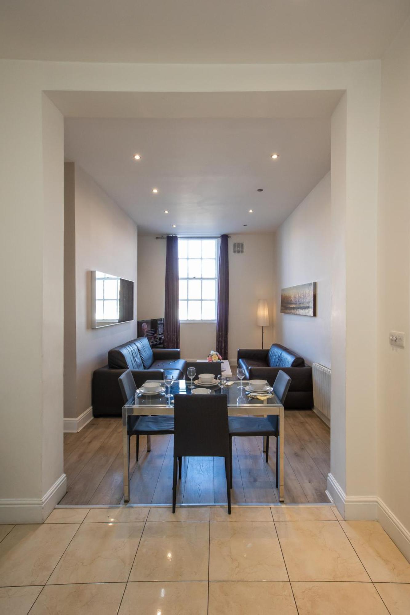 Temple Bar Essex Apartments Дублін Екстер'єр фото