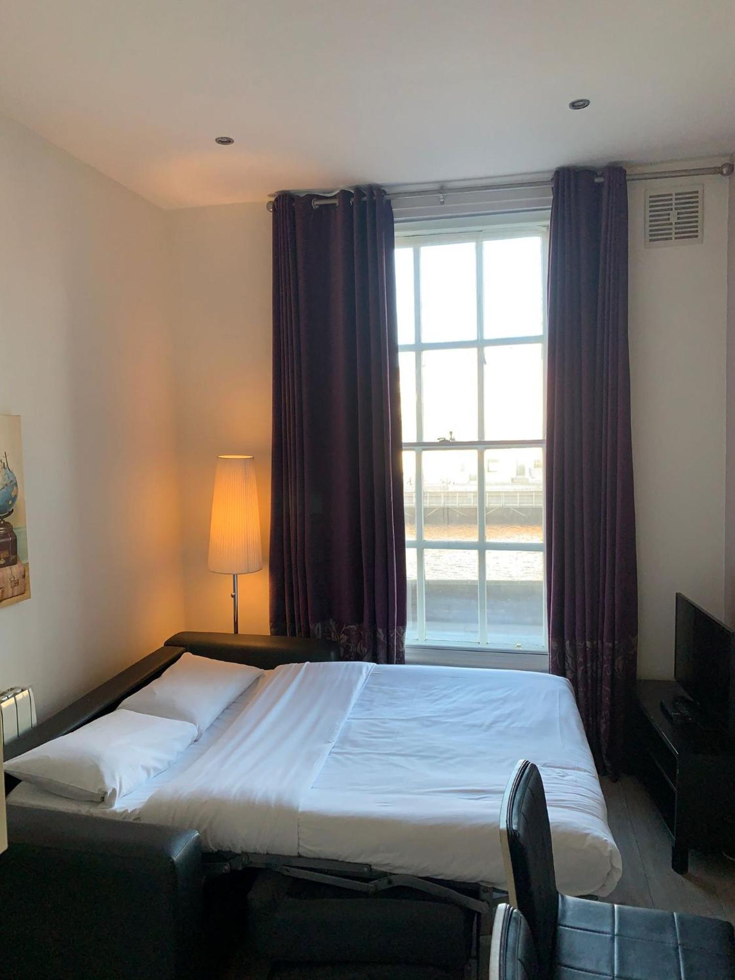 Temple Bar Essex Apartments Дублін Екстер'єр фото